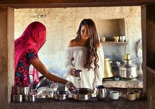 017e5f 1009da00e64a47bdb4bef46f36b74713mv2